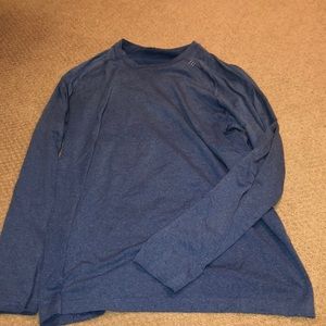 Men’s breathable lululemon longsleeve